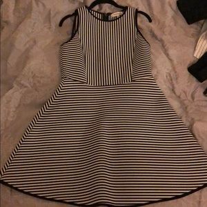 Suze large  Monteau black n white stripe dress